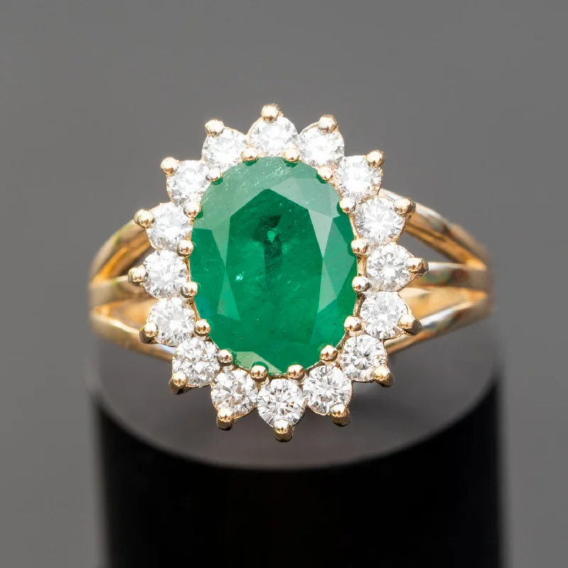 Artemis - 2.54 carat natural emerald ring with 0.68 carat natural diamonds